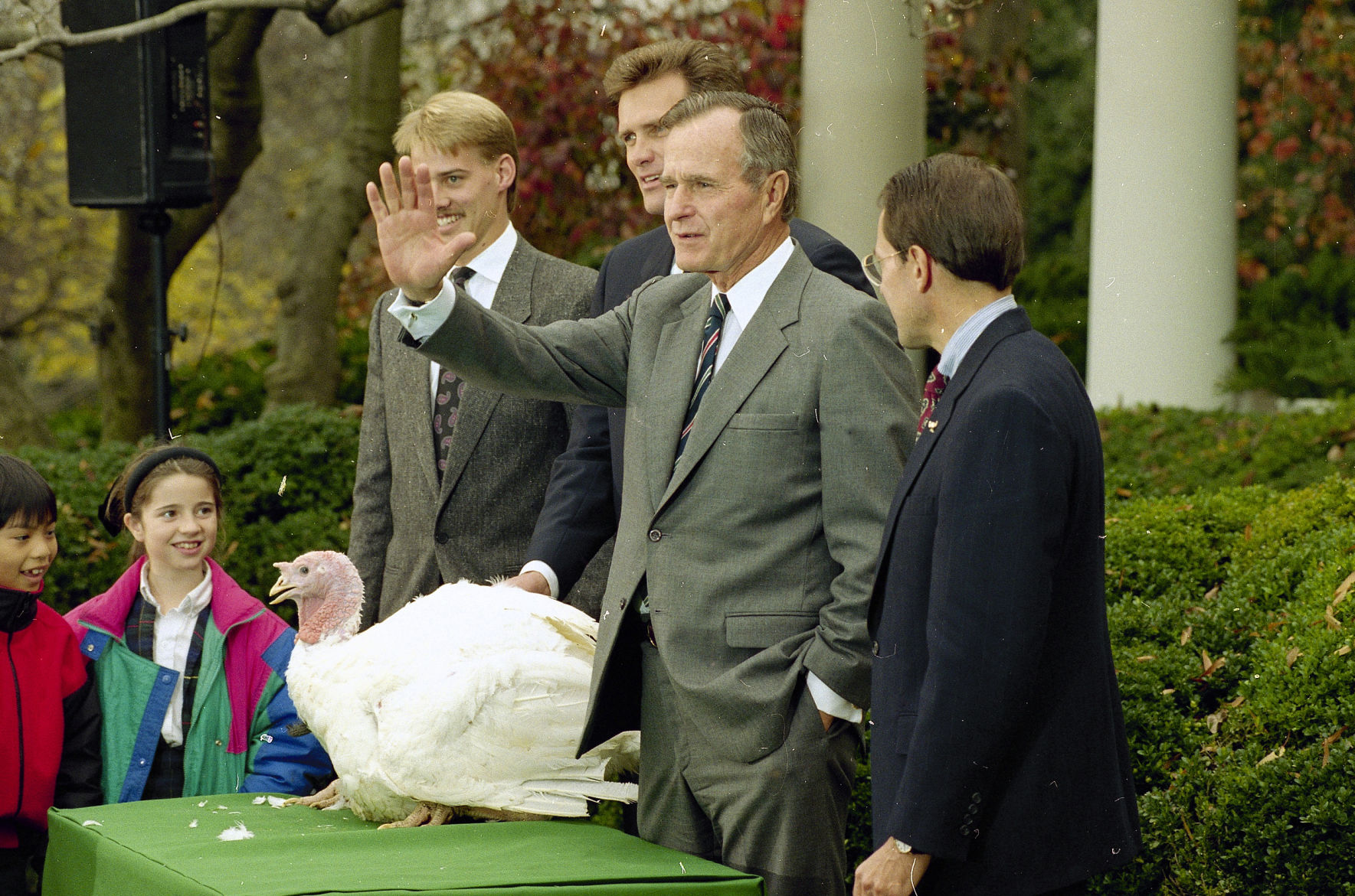 Bush turkey pardon, 1992